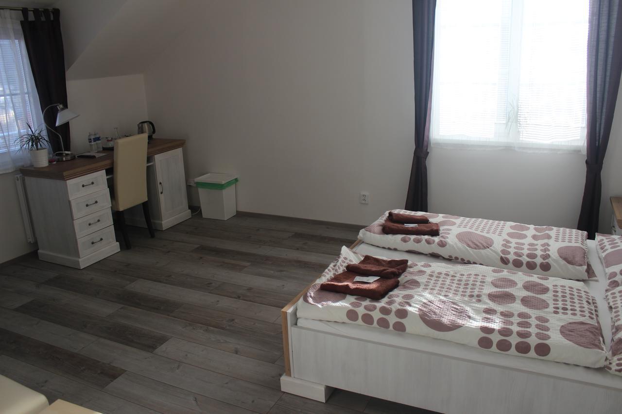Penzion Vesely Zelezny Brod Exterior photo